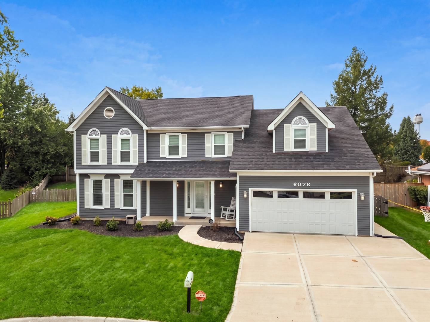 6076 Angel LN, Lisle, IL 60532