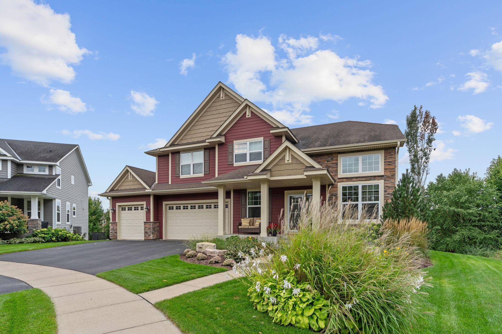 13273 Carlingford LN, Rosemount, MN 55068