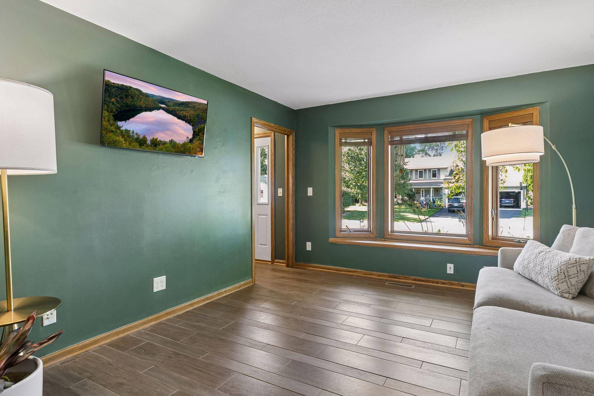 4166 Parkridge DR, White Bear Lake, MN 55110
