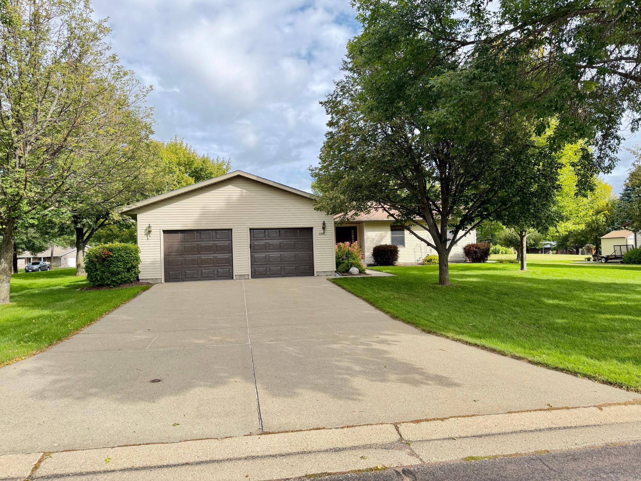 2201 Ridgewood DR, Fergus Falls, MN 56537