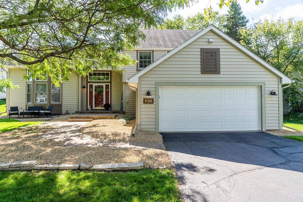 726 Camberwell DR, Eagan, MN 55123