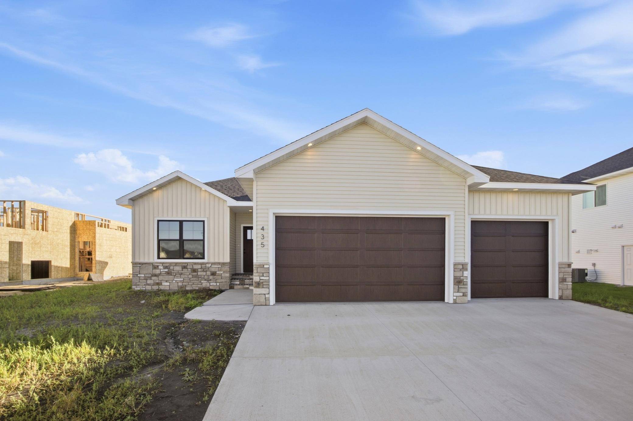 435 Goose LN, Casselton, ND 58012