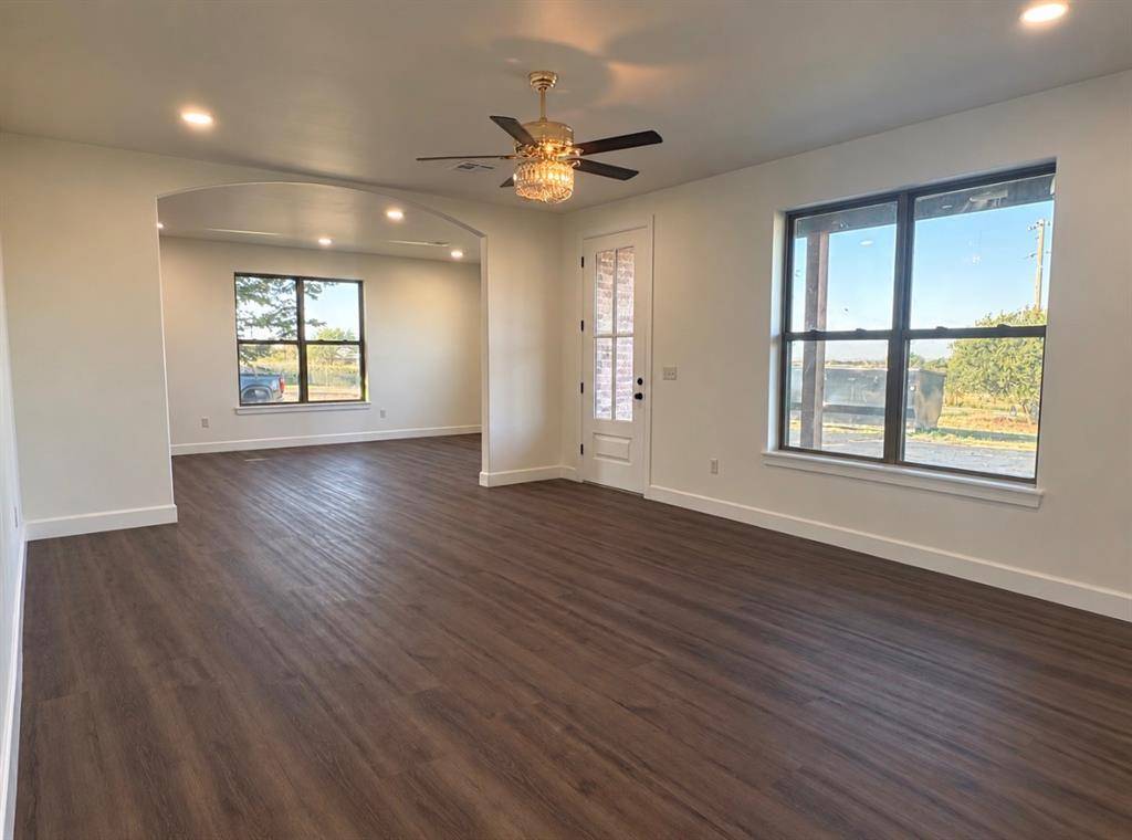 20701 E County Road 153 RD, Blair, OK 73526