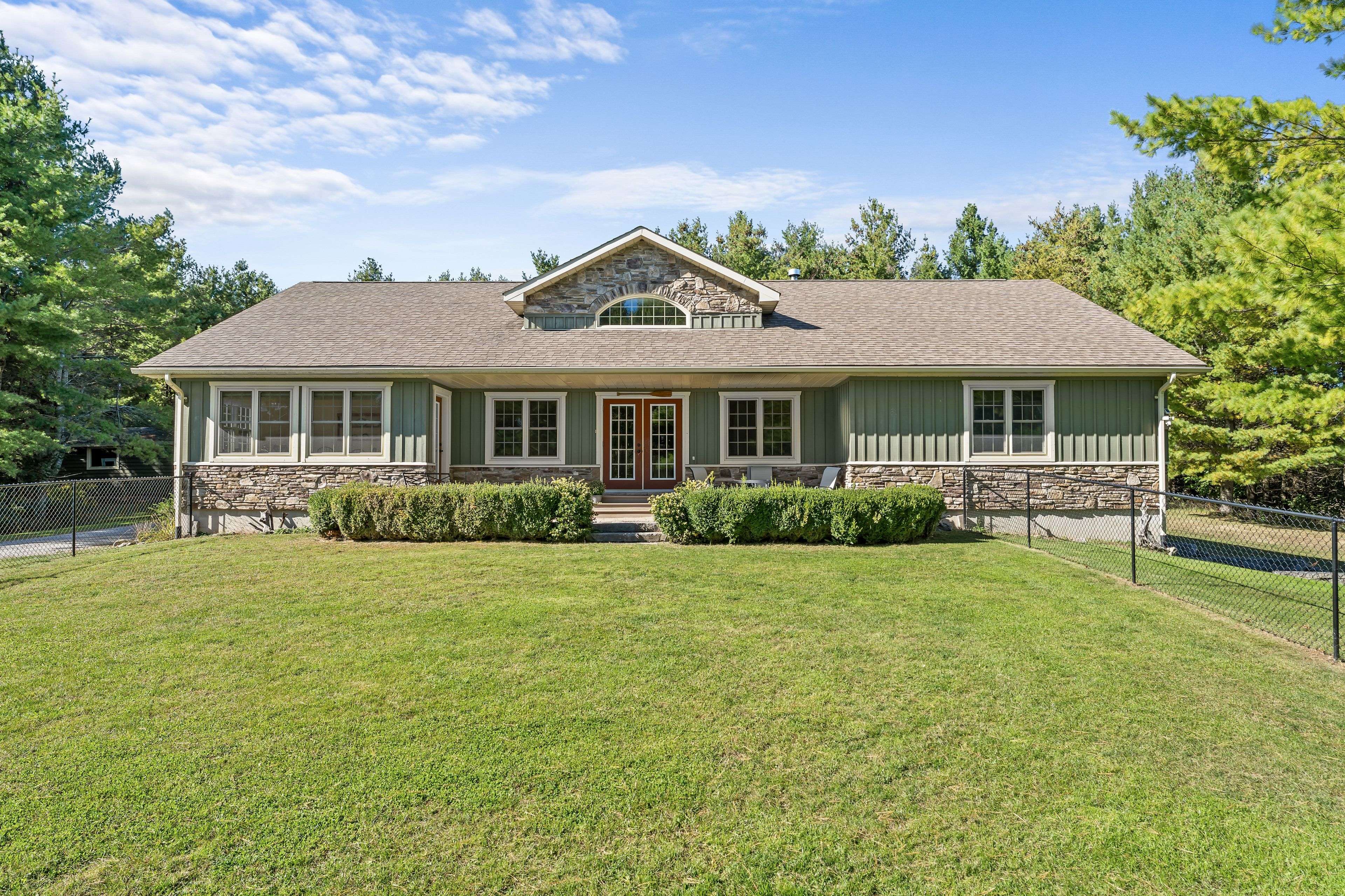 382 Lakehurst Circle RD, Trent Lakes, ON K0L 1J0