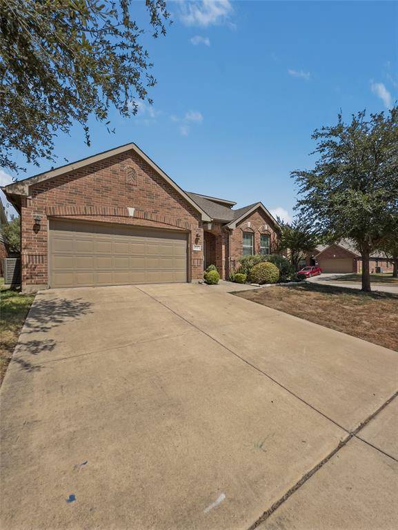 4537 Red Robin Court, Fort Worth, TX 76244