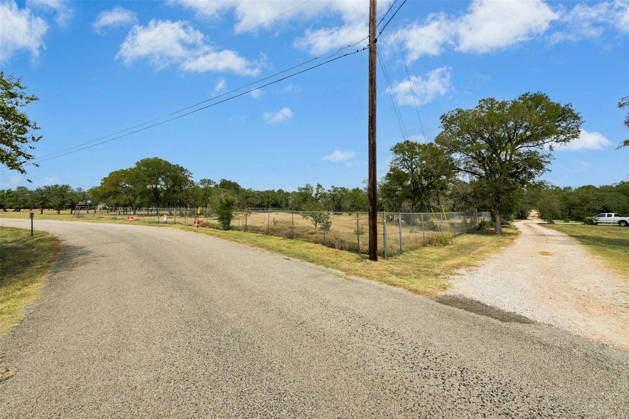 30 Country Oaks DR, Buda, TX 78610