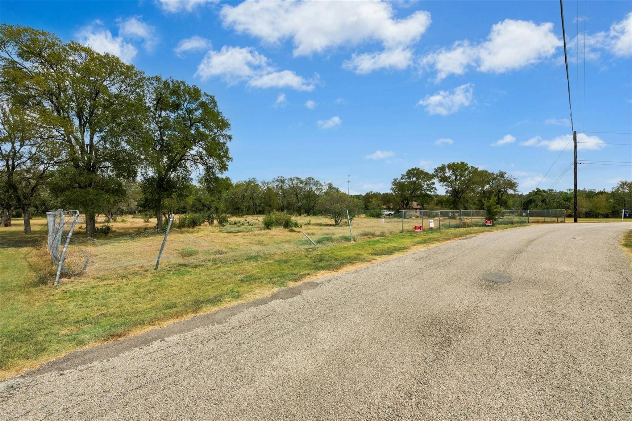 30 Country Oaks DR, Buda, TX 78610