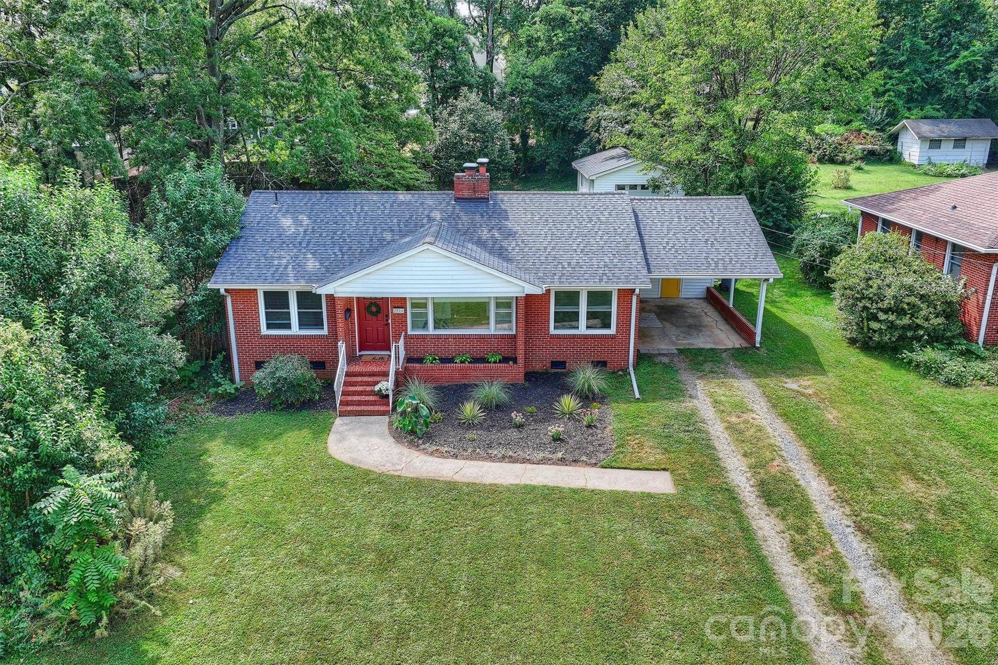2816 Shamrock DR, Charlotte, NC 28205
