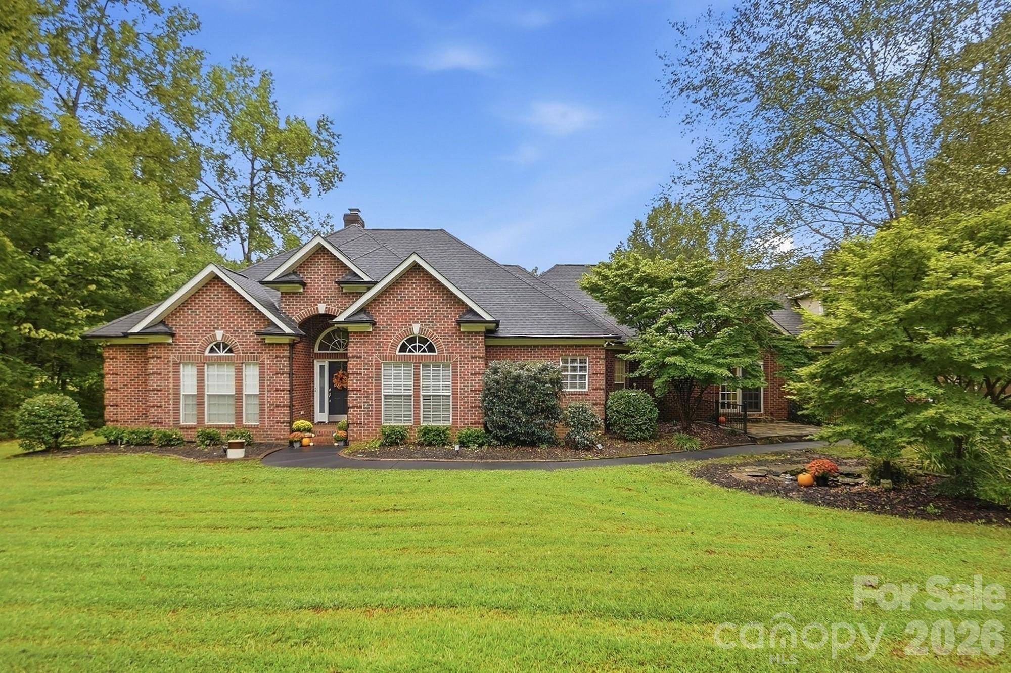 1304 Presson Farm LN, Monroe, NC 28110