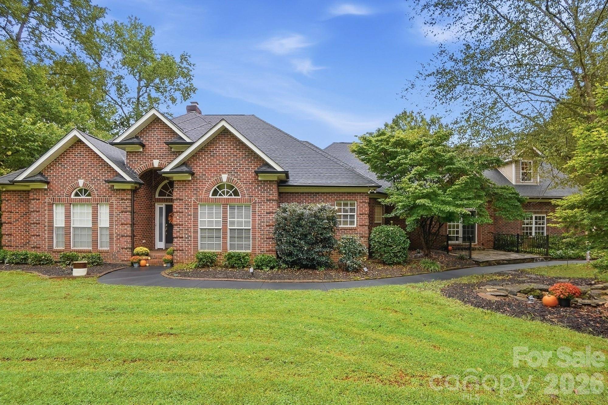 1304 Presson Farm LN, Monroe, NC 28110