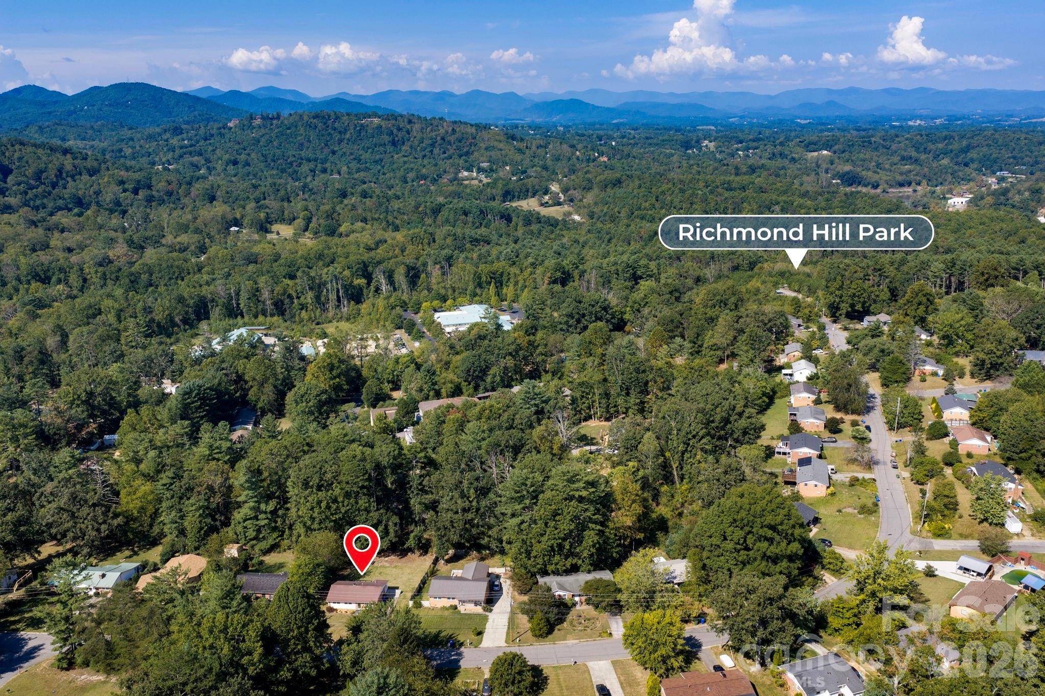 220 Richmond Hill DR, Asheville, NC 28806