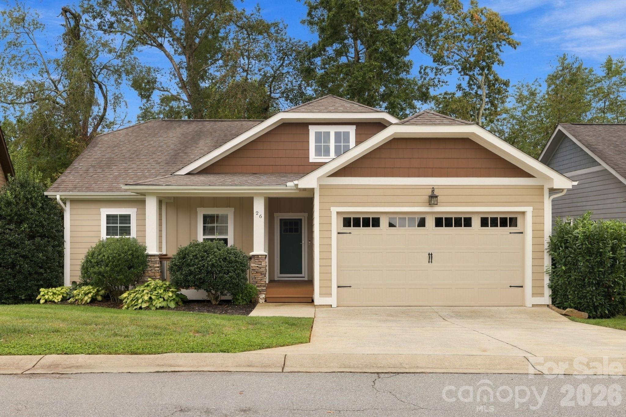 26 Asher LN, Arden, NC 28704