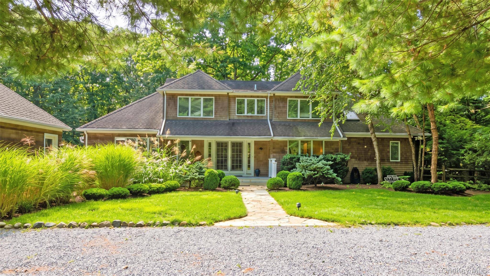 288 Water Mill Towd RD, Water Mill, NY 11976