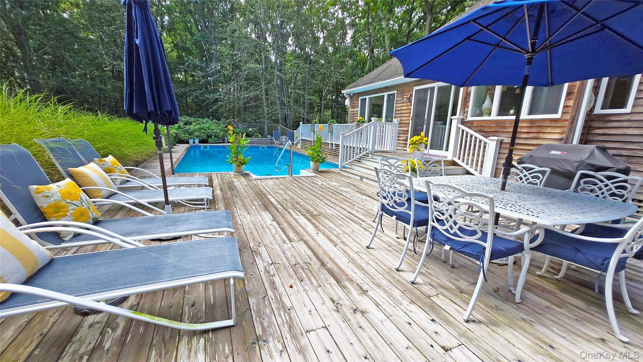 288 Water Mill Towd RD, Water Mill, NY 11976