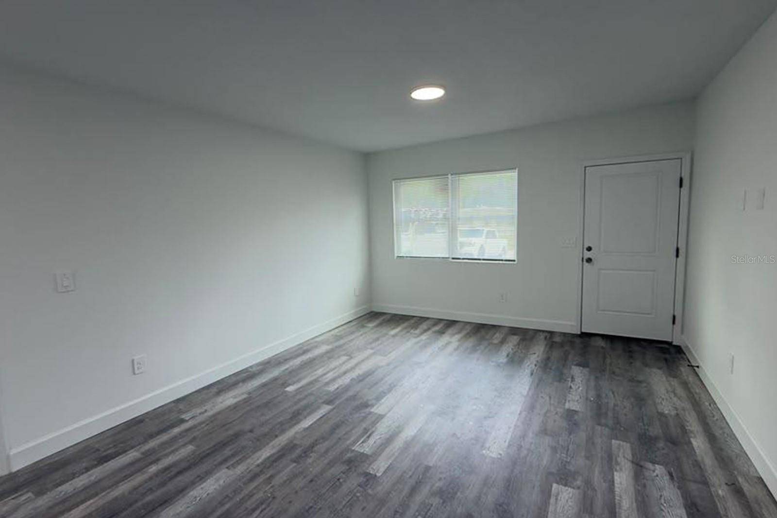 1701 TALLAHASSEE DR, Daytona Beach, FL 32117