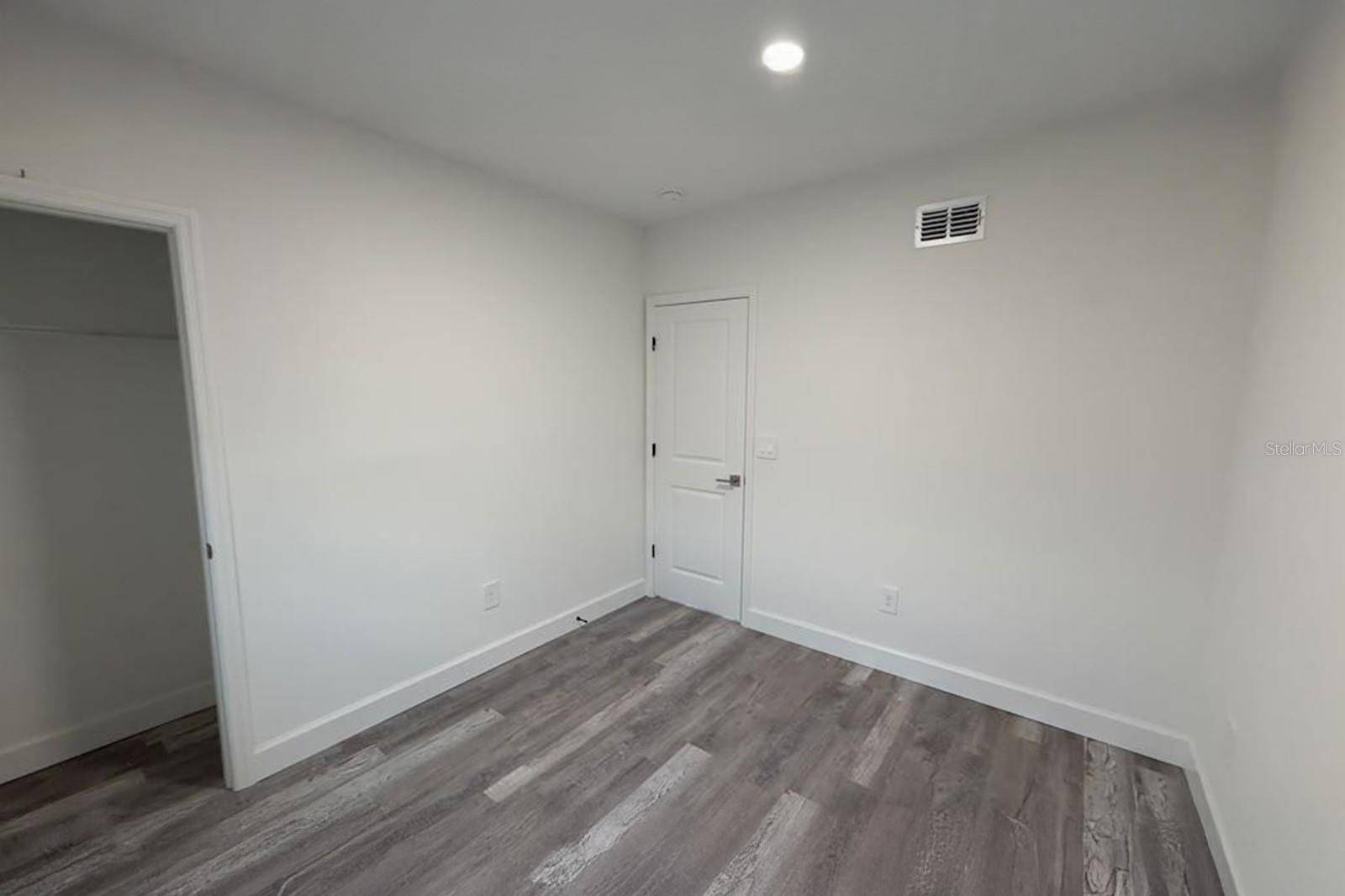 1701 TALLAHASSEE DR, Daytona Beach, FL 32117