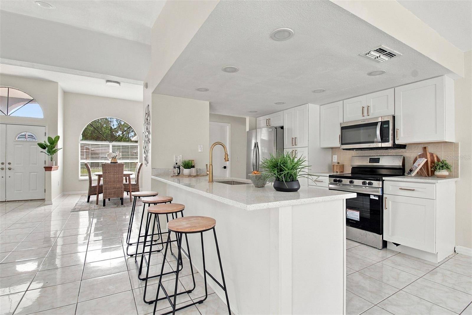 9719 LOMALINDA CT, New Port Richey, FL 34655