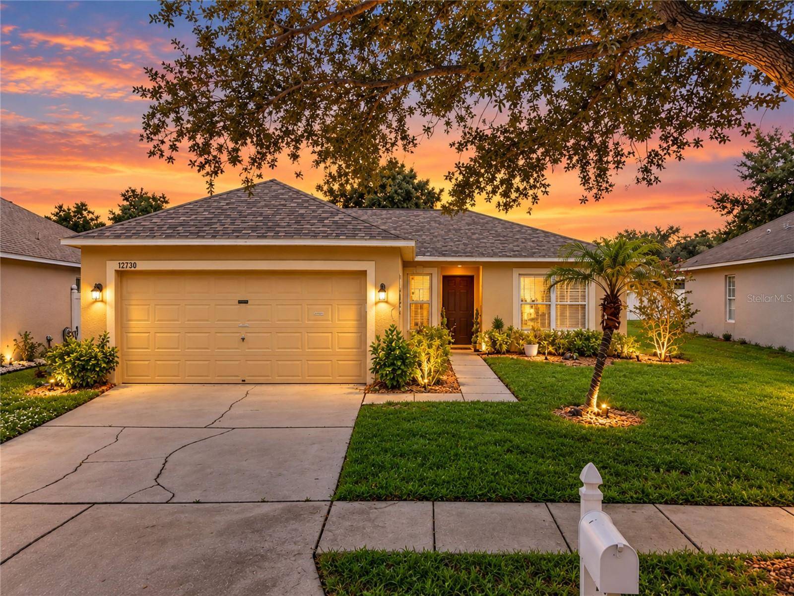 12730 KINGS LAKE DR, Gibsonton, FL 33534