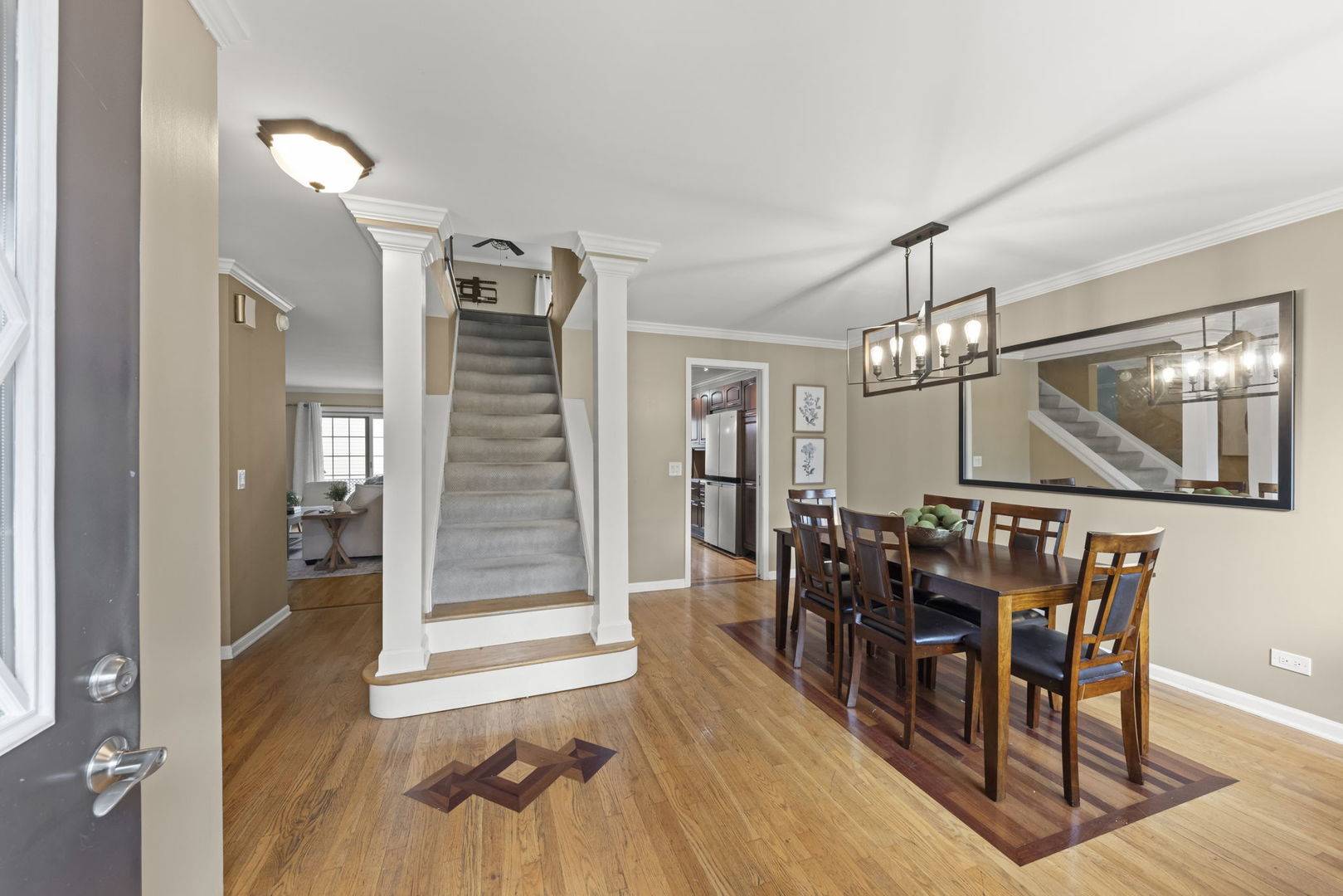 1221 Geneva LN, Lake Zurich, IL 60047