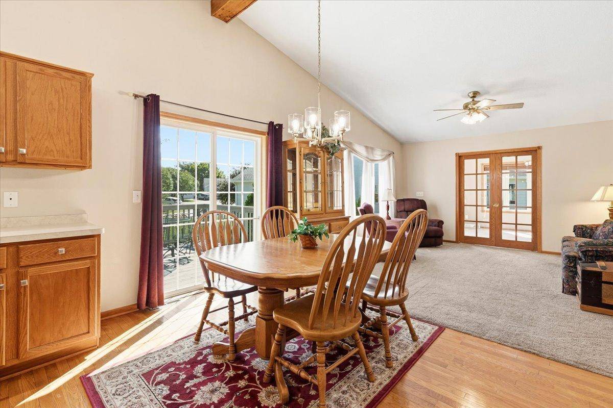 331 Sunfish LN, Winsted, MN 55395