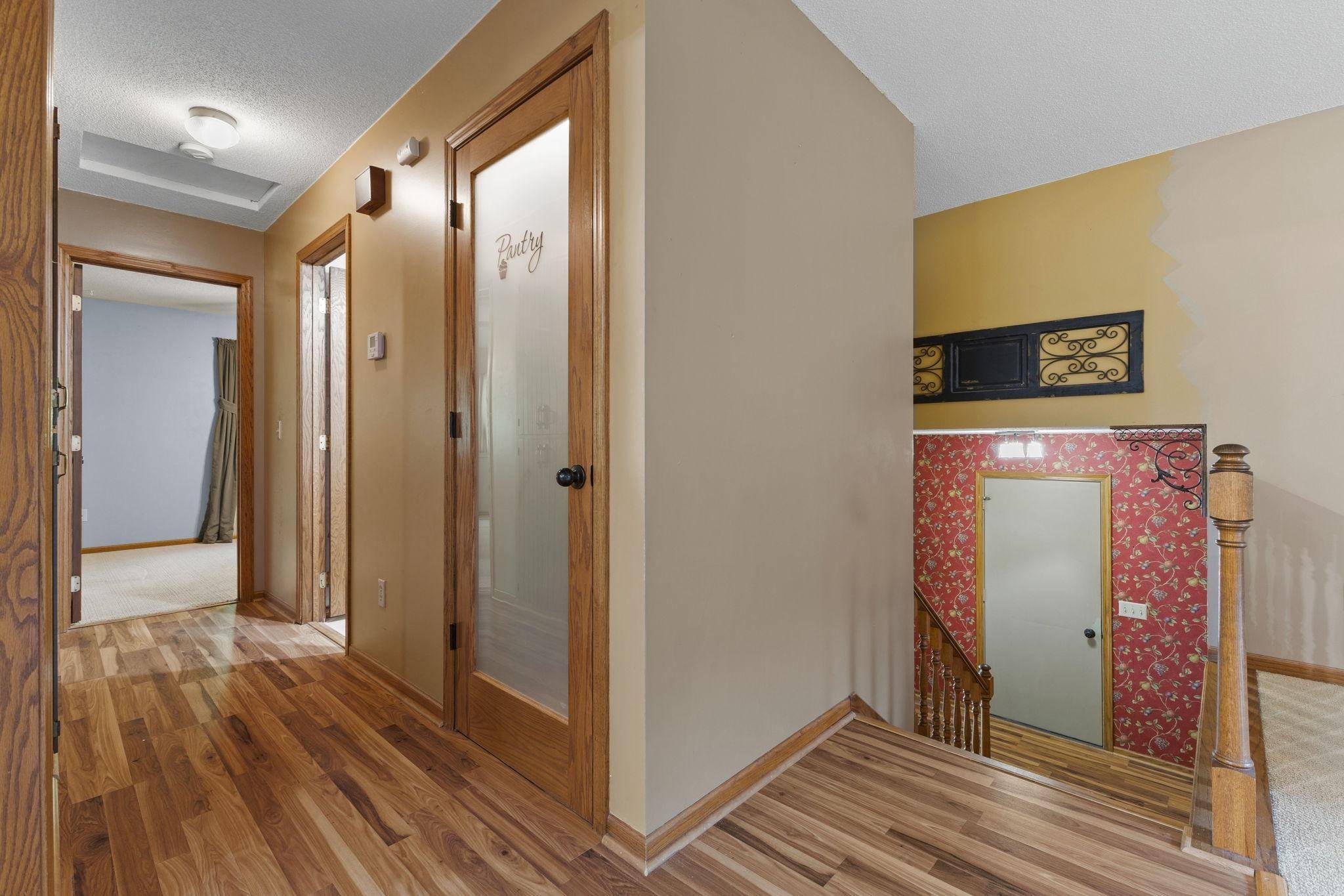 469 Campbell LN NW, Hutchinson, MN 55350