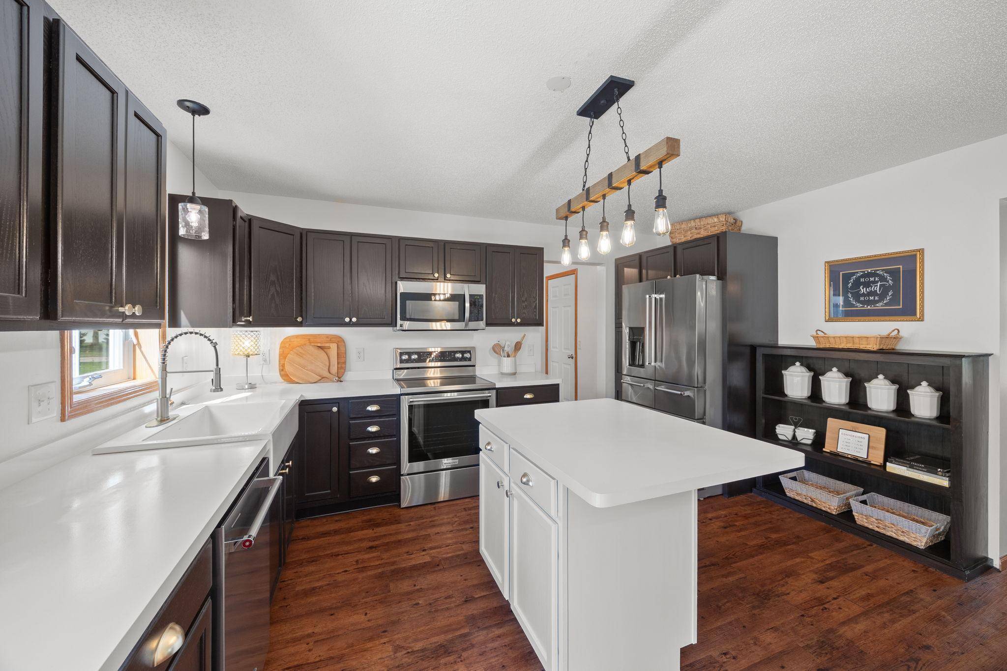 2211 Saddlebrook RD, Buffalo, MN 55313