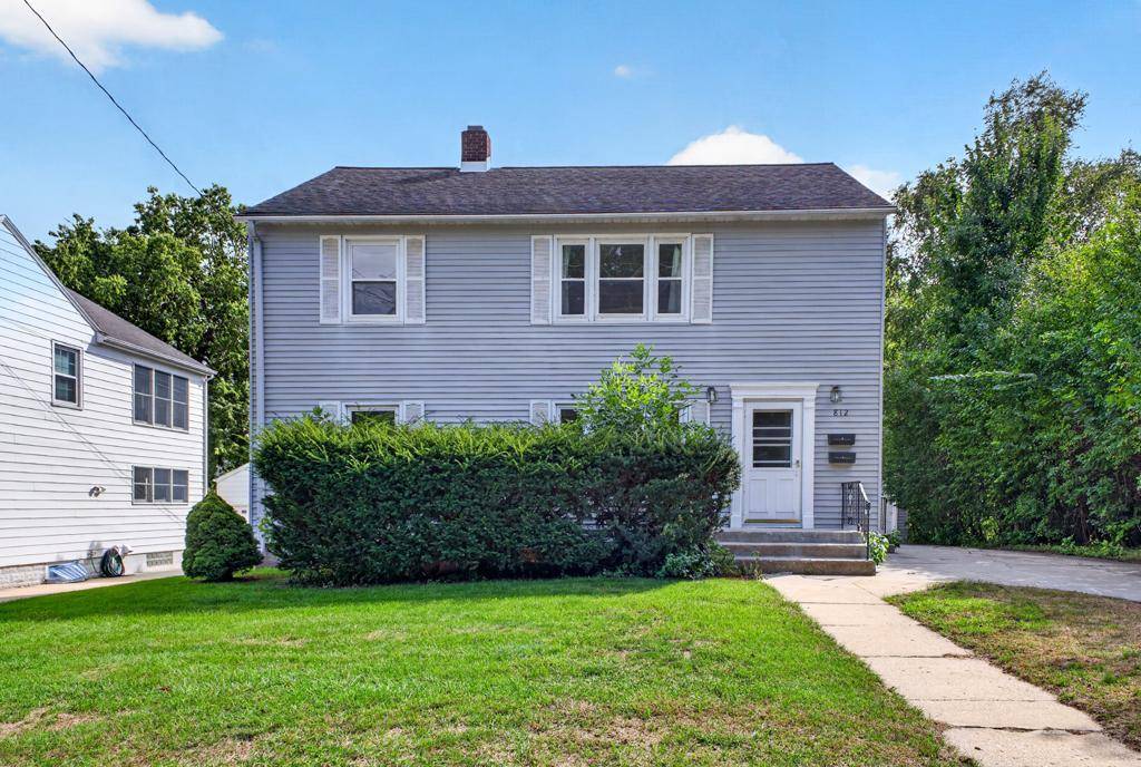 812 11th ST SW, Rochester, MN 55902