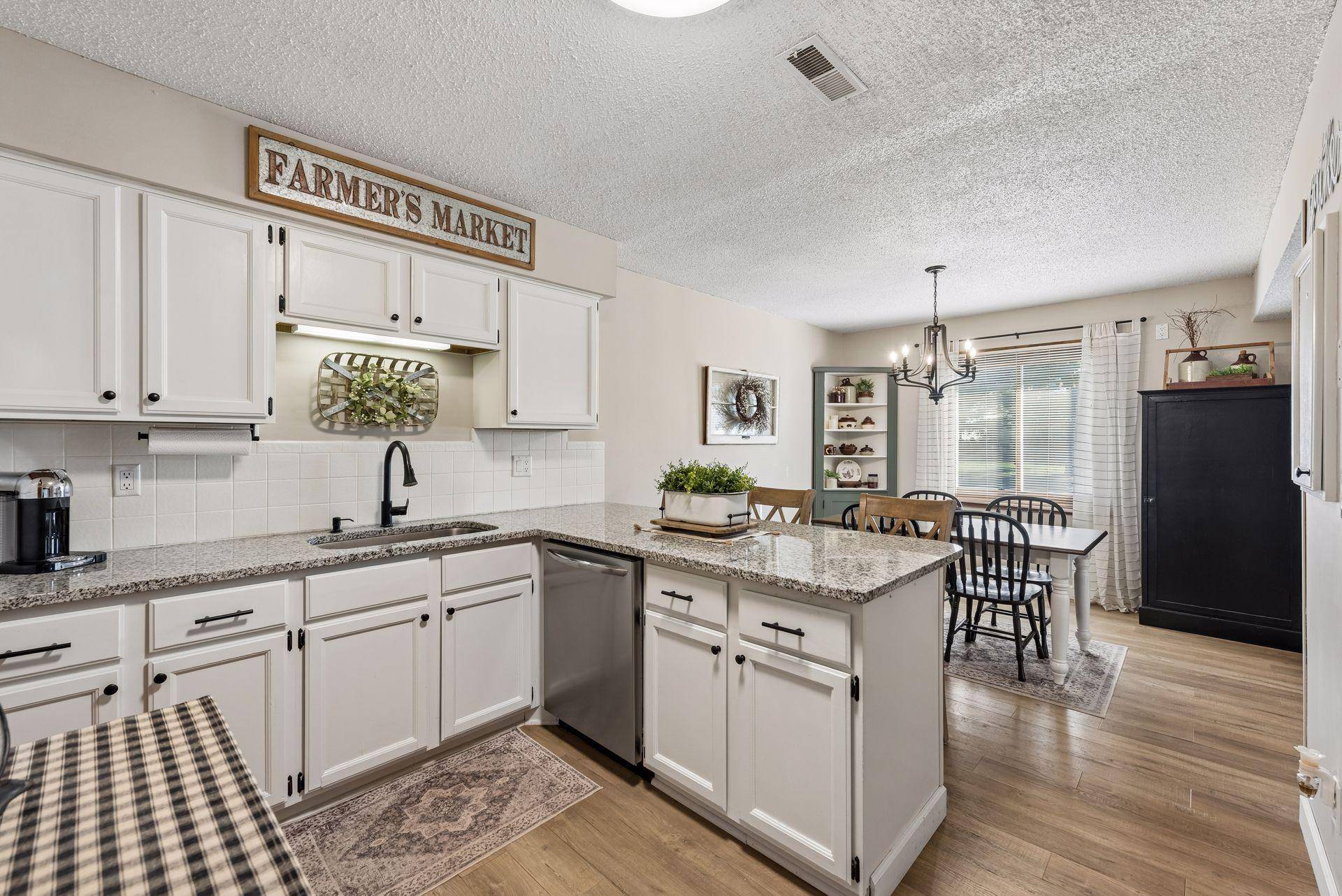 4679 Jackstone PT, Eagan, MN 55122