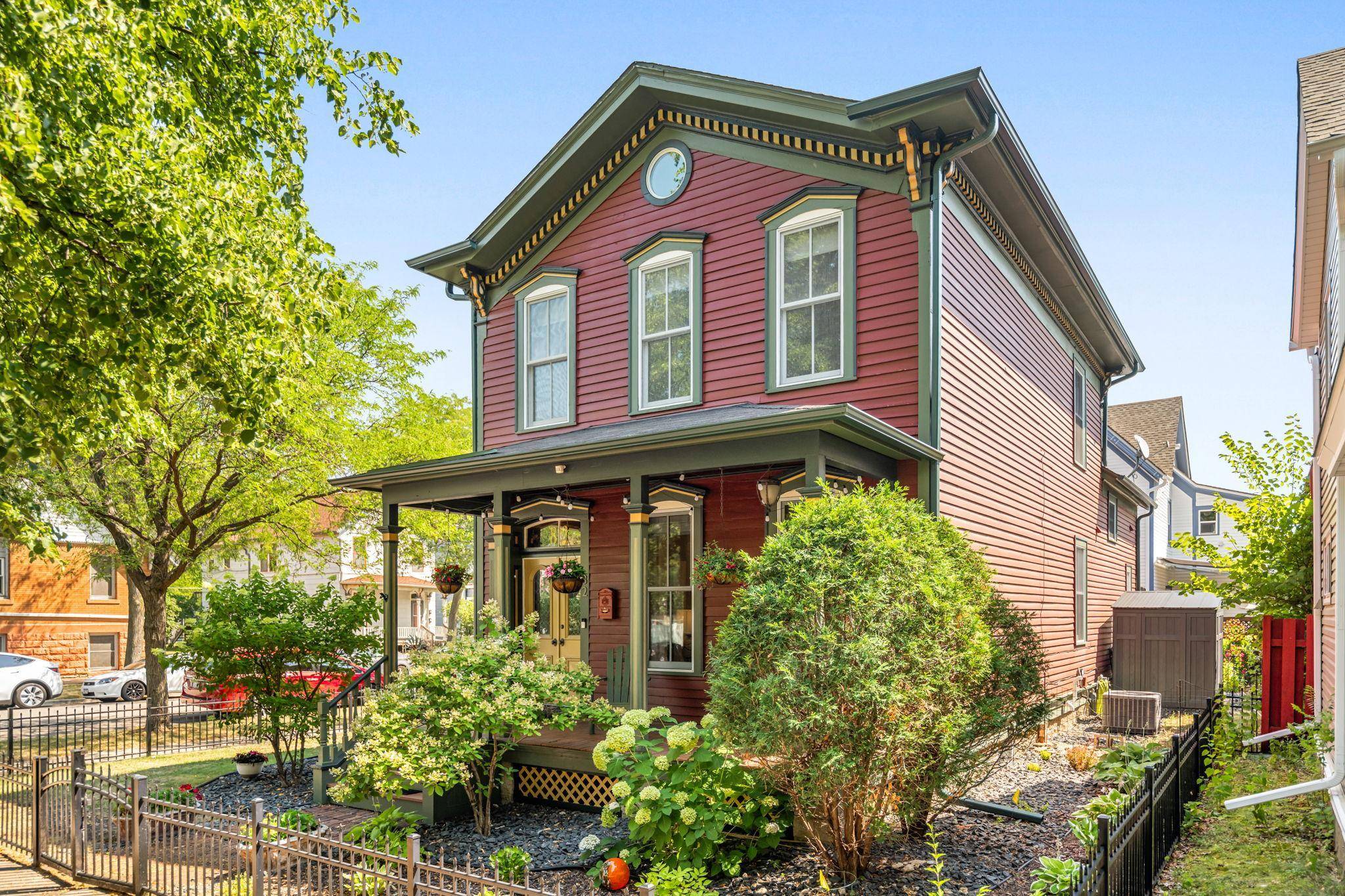 82 Leech ST, Saint Paul, MN 55102