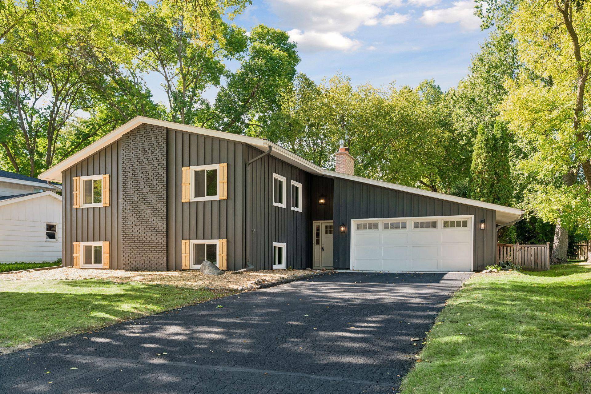 5516 Warden AVE, Edina, MN 55436