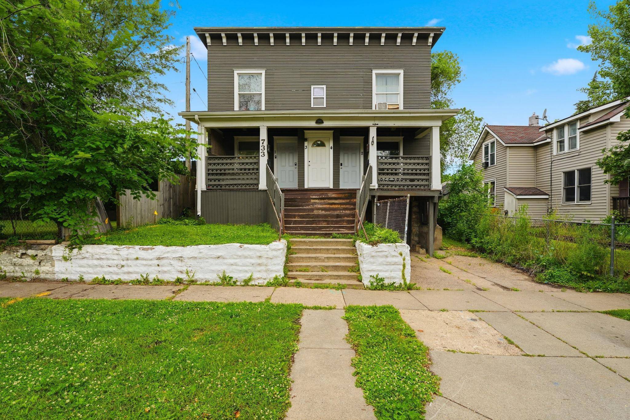 733 Bradley ST, Saint Paul, MN 55130