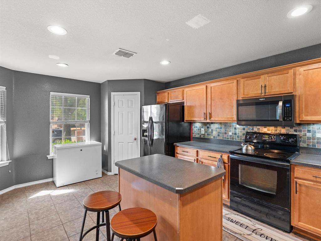 6504 Sierra Madre Drive, Fort Worth, TX 76179