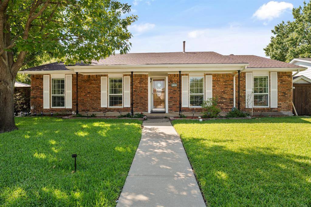 1813 Dodge Trail, Grand Prairie, TX 75052
