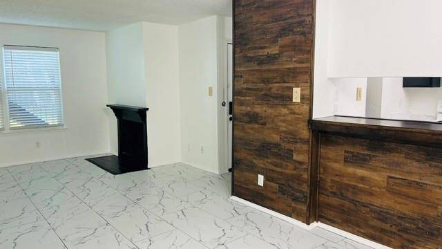 2200 E Trinity Mills Road #313, Carrollton, TX 75006