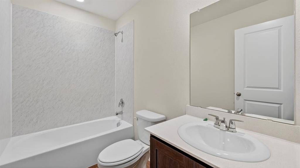 2926 Carrington Hill Drive, Sherman, TX 75092