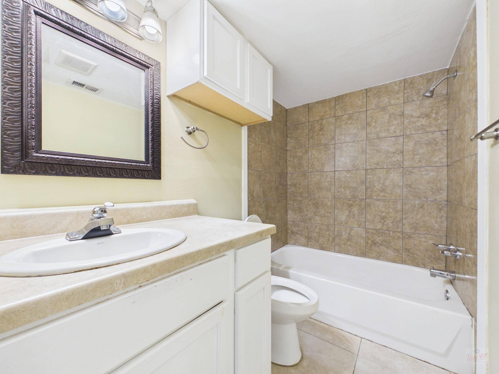 1000 W 26th ST #106, Austin, TX 78705