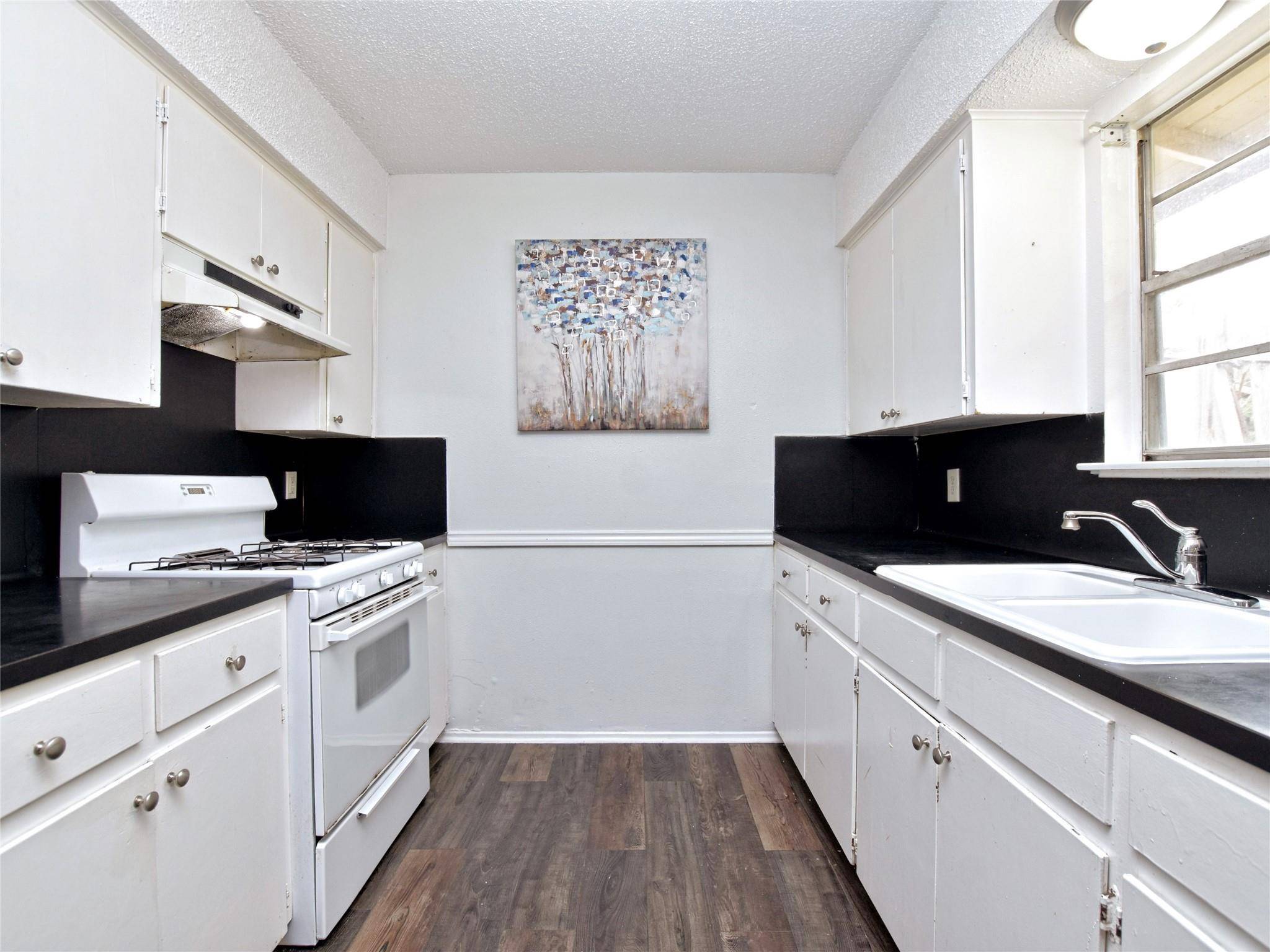 9701 Hansford DR, Austin, TX 78753