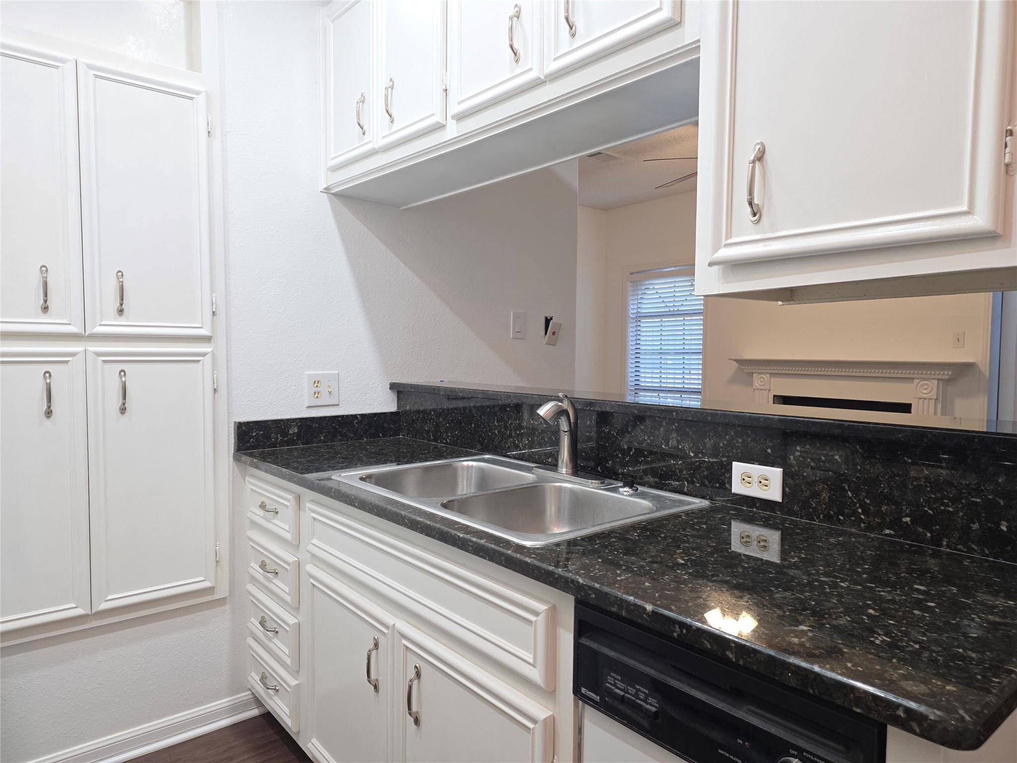 505 W 18th ST #E, Austin, TX 78701
