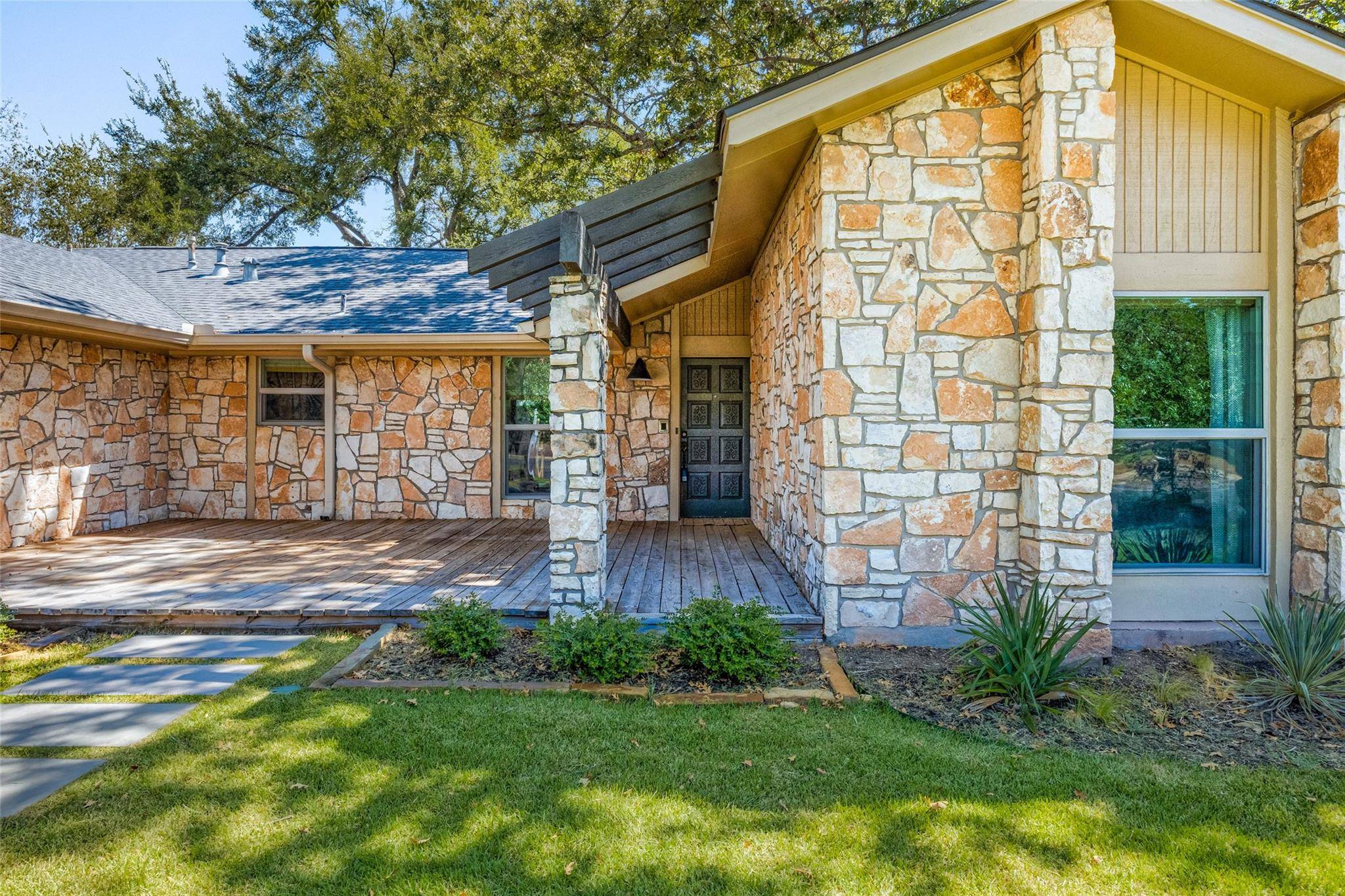 4602 Trail Crest CIR, Austin, TX 78735