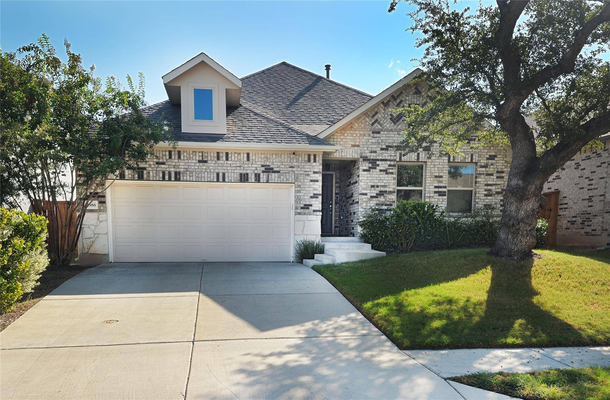 4586 Post LOOP, Round Rock, TX 78681
