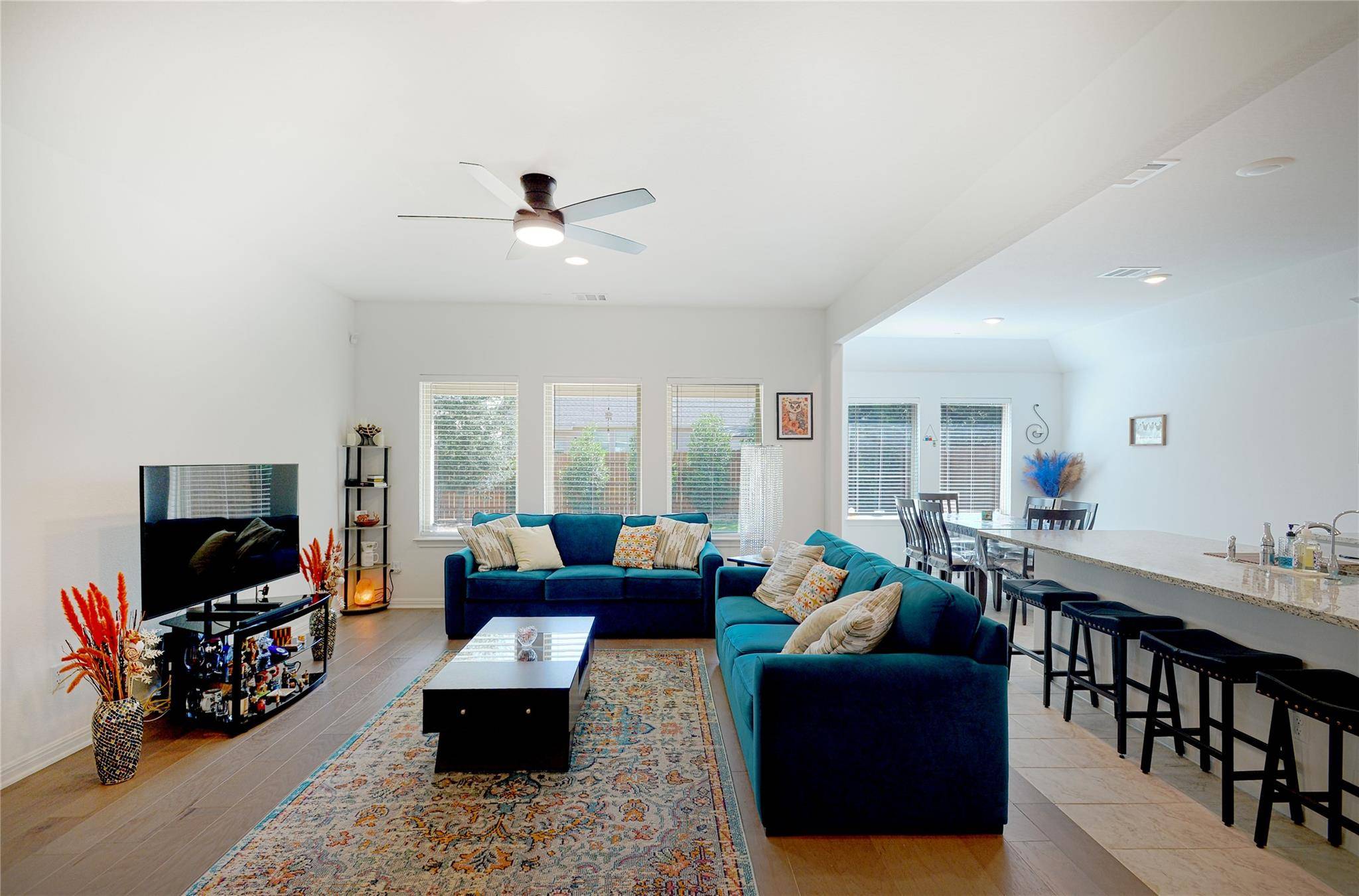 4586 Post LOOP, Round Rock, TX 78681
