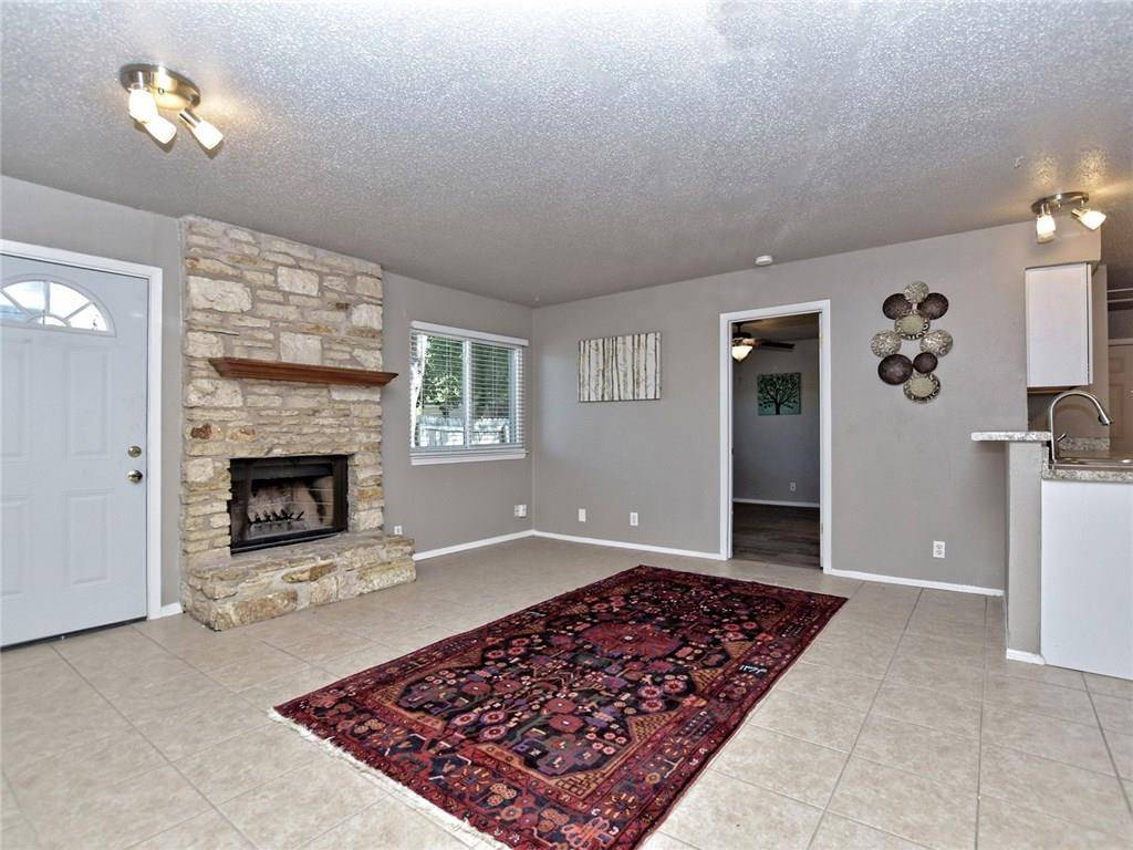8905 Pineridge DR #B, Austin, TX 78729