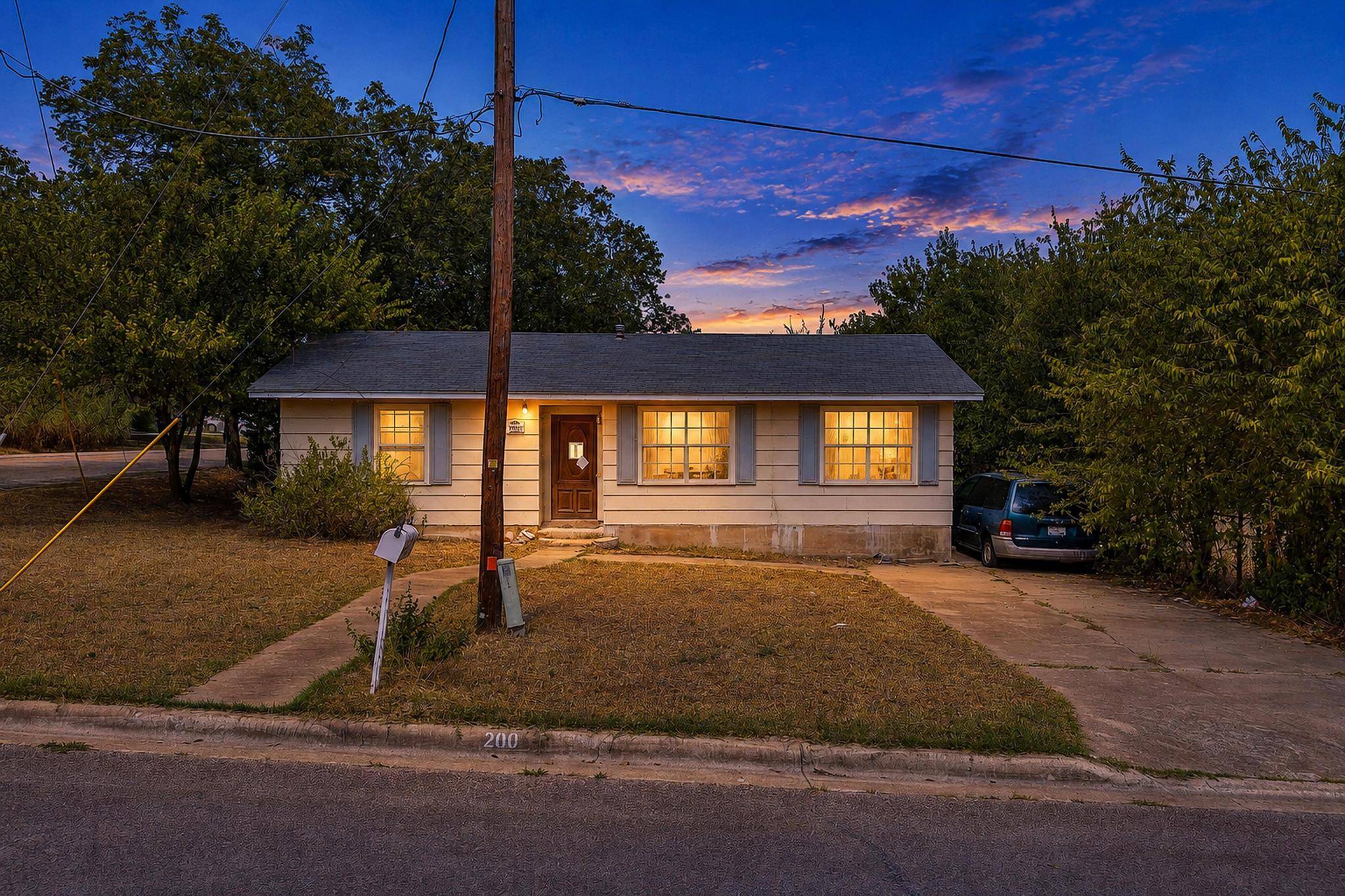 200 E Hoopes Ave, Pflugerville, TX 78660