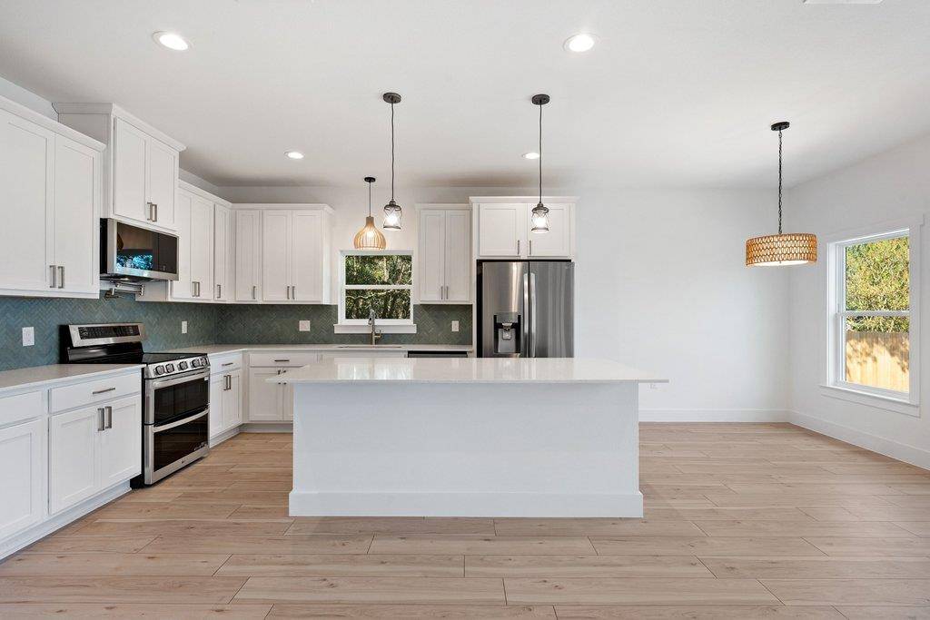 4 Dalewood DR, Wimberley, TX 78676