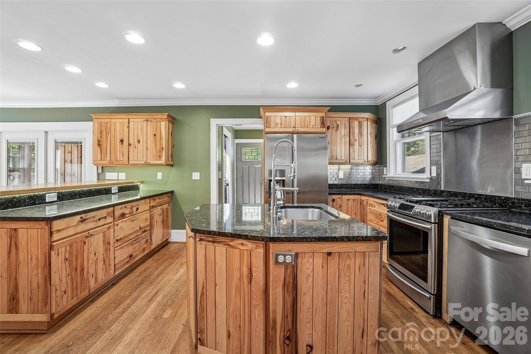 23 Lanvale AVE, Asheville, NC 28806