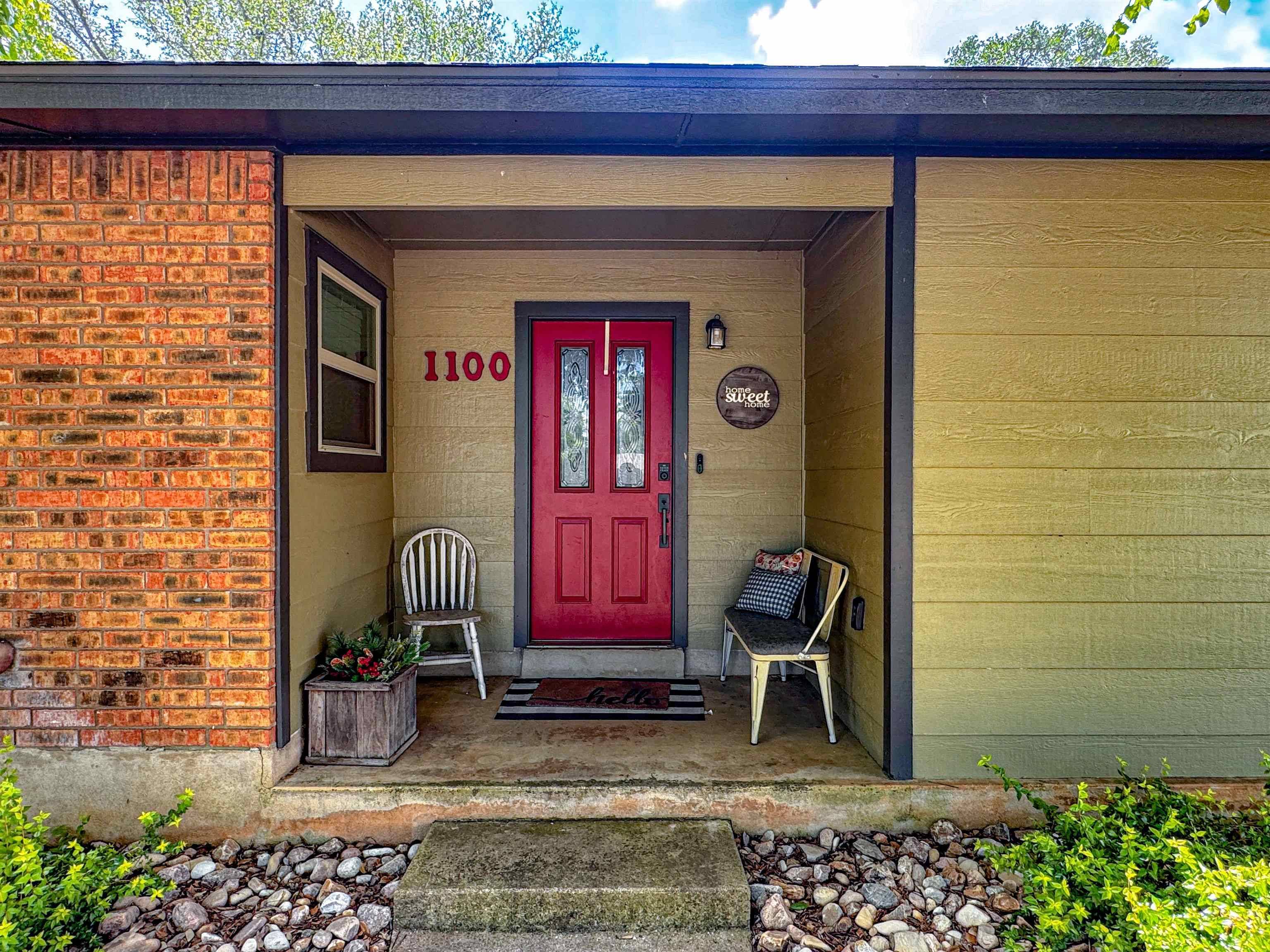 1100 W Deats, Llano, TX 78643