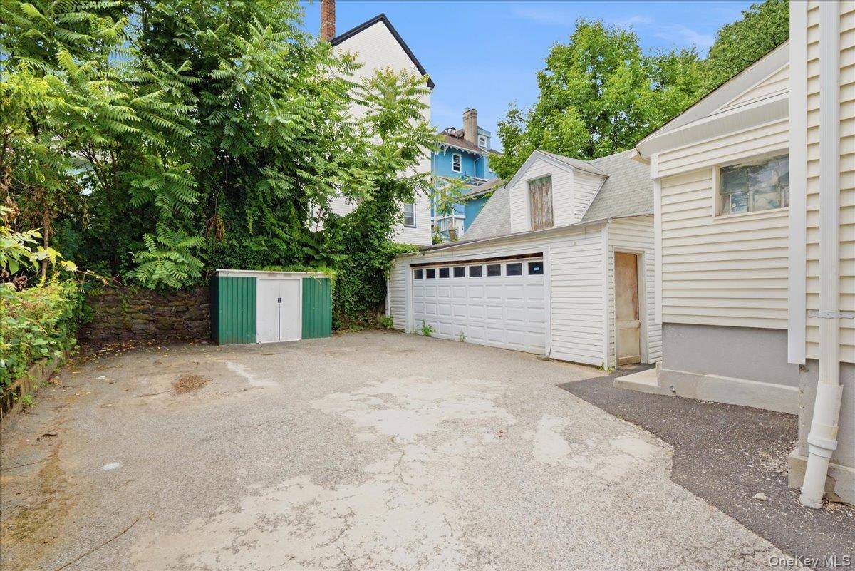 320 Highland AVE, Mount Vernon, NY 10553