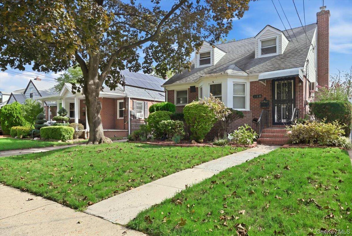 115-09 Parkway DR, Elmont, NY 11003