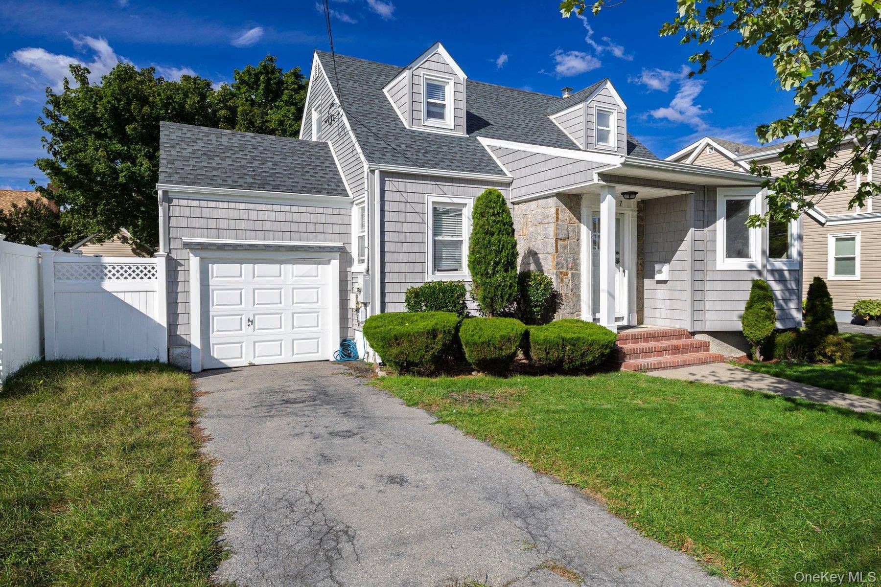 837 Edward ST, Baldwin, NY 11510