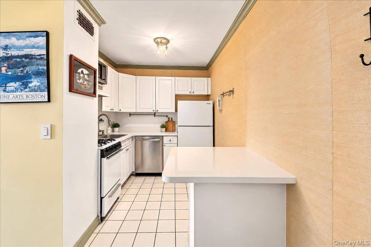 5900 Arlington AVE #15E, Bronx, NY 10471